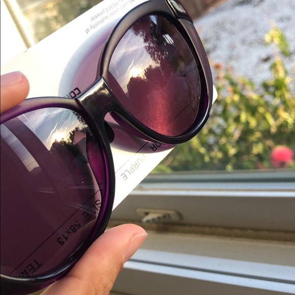*Missing left screw* please read description. New converse Purple sunglasses - Picture 7 of 9